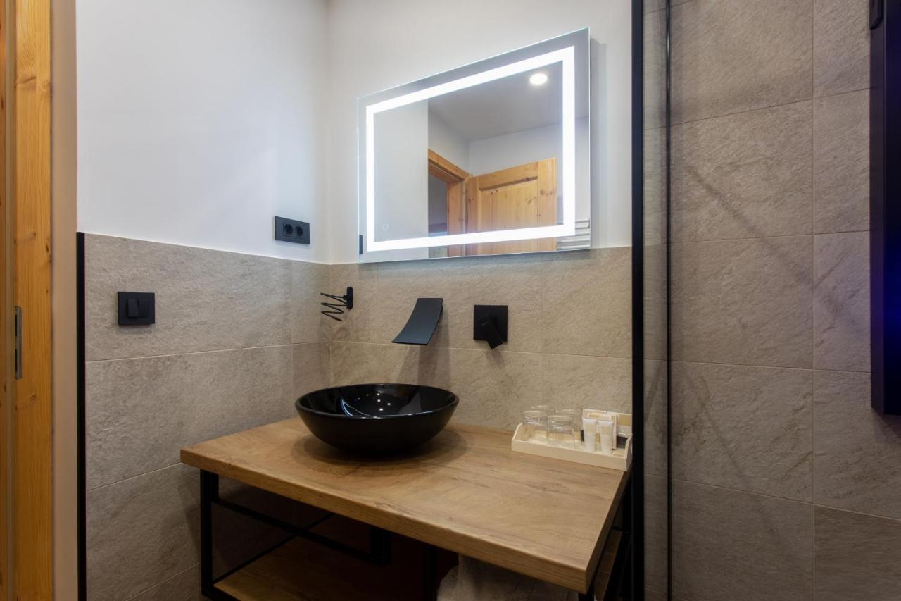Honey Apartments Zirovnica Extérieur photo